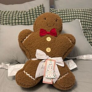 Cupcakes and cashmere gingerbread decorative pillow set